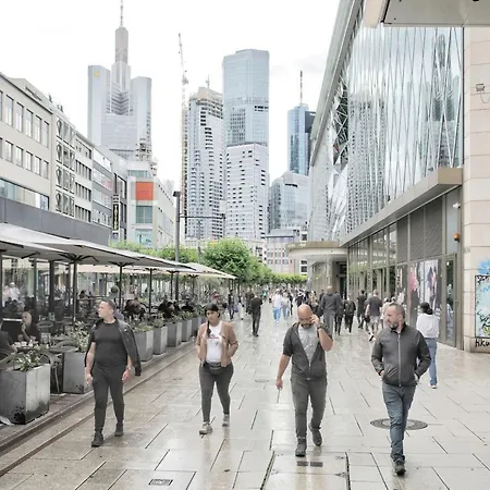 Гостевой дом Schoenes Helles Direkt In Frankfurt Nr 301