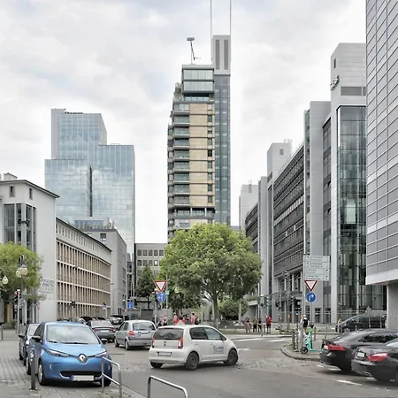Schoenes Helles Direkt In Frankfurt Nr 301 Φραγκφούρτη