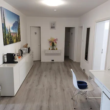 Schoenes Helles Direkt In Frankfurt Nr 301 Guest house *