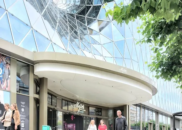 Schoenes Helles Direkt In Frankfurt Nr 301 *