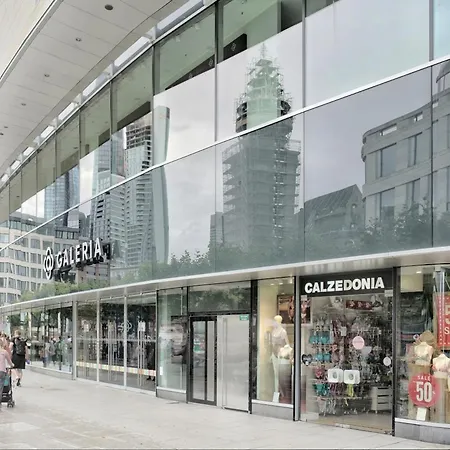 Schoenes Helles Direkt In Frankfurt Nr 301 * Fráncfort del Meno